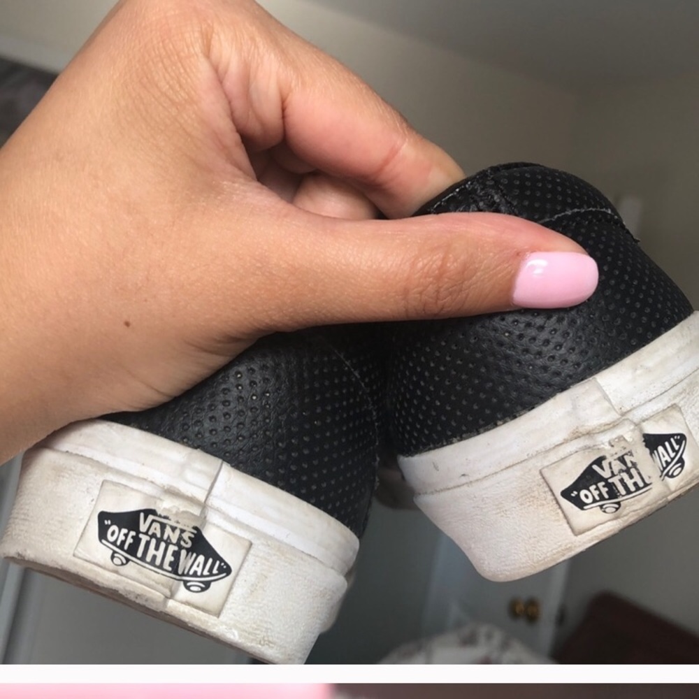 Black Vans - Picture 7 of 8